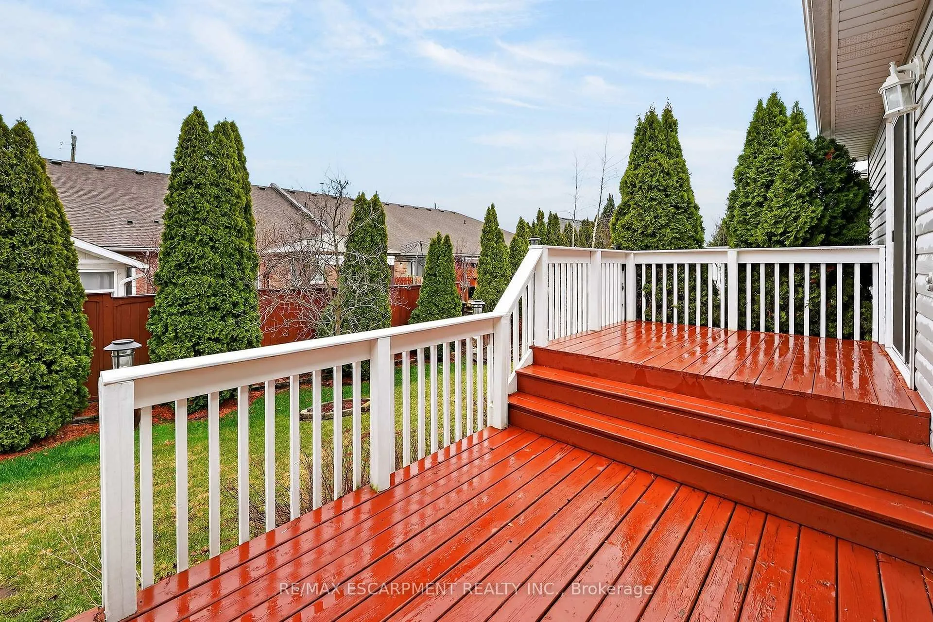 Photo 8 of 12 Courtney Crescent, Welland, N. Welland — HOMEH