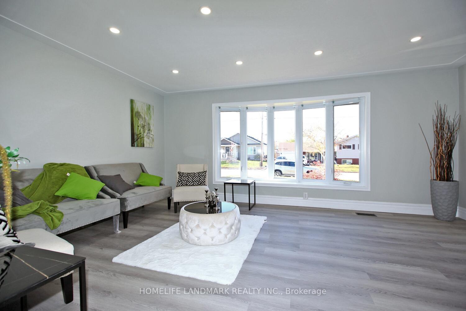 Photo 7 of 45 Lorne Avenue, Grimsby, Grimsby Beach — HOMEH