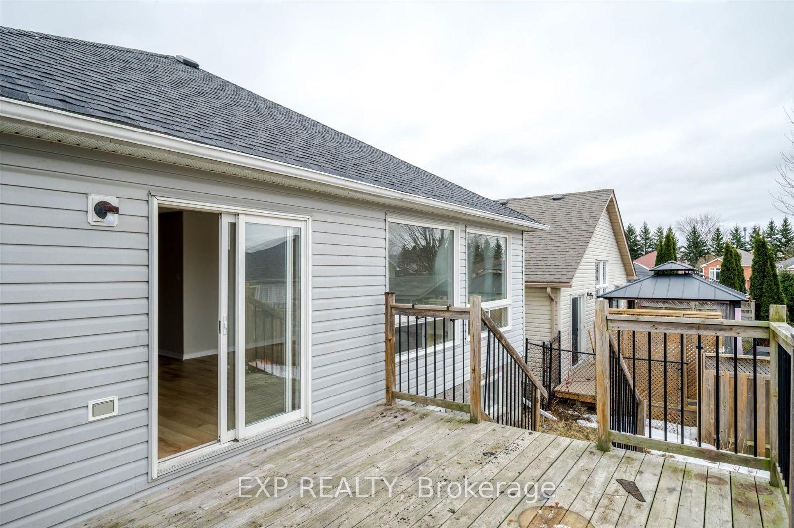 Photo 35 of 19 Parcells Crescent, Peterborough, Otonabee Ward 1 — HOMEH