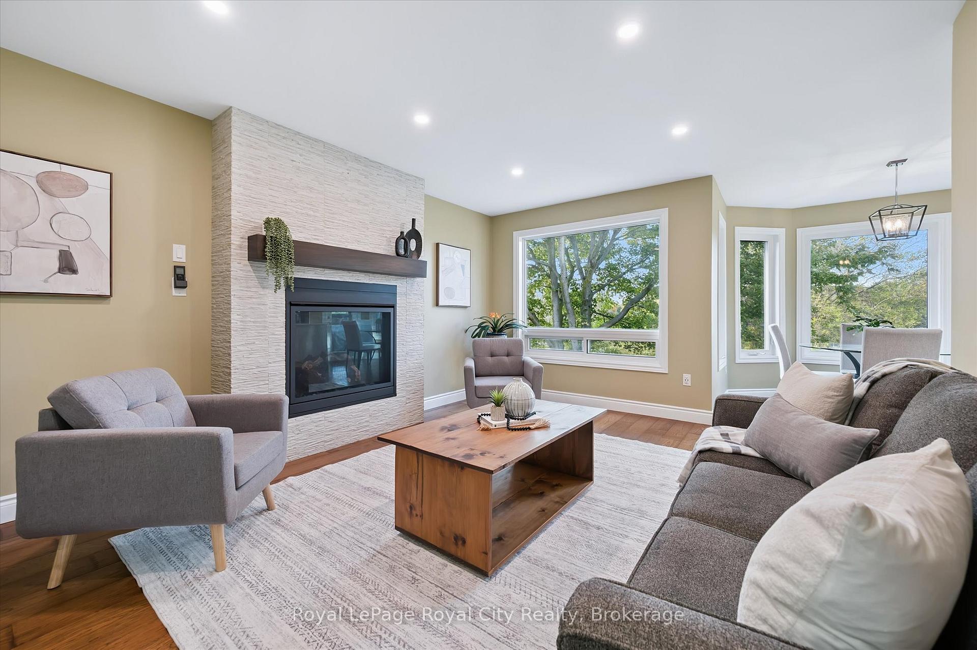 Photo 15 of 53 Pacific Place, Guelph, Dovercliffe Park/Old University — HOMEH