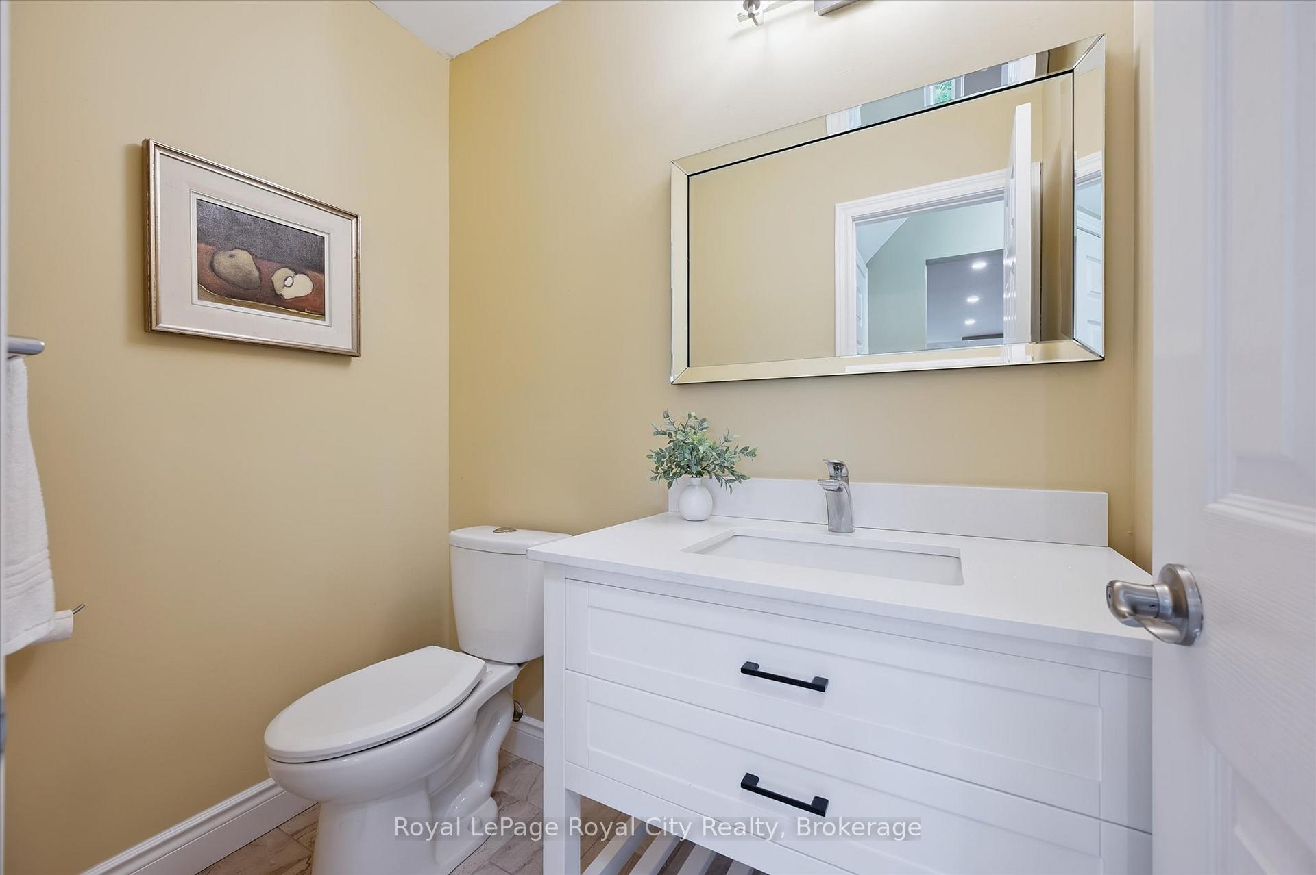 Photo 17 of 53 Pacific Place, Guelph, Dovercliffe Park/Old University — HOMEH
