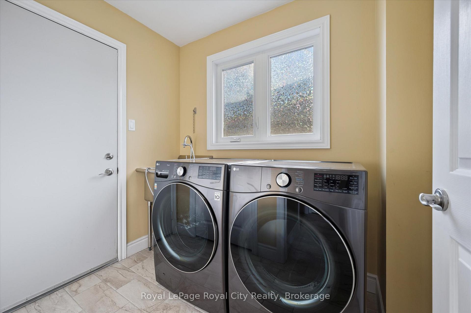 Photo 18 of 53 Pacific Place, Guelph, Dovercliffe Park/Old University — HOMEH