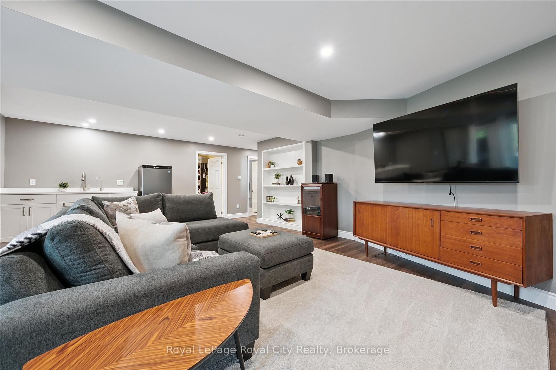 Photo 29 of 53 Pacific Place, Guelph, Dovercliffe Park/Old University — HOMEH