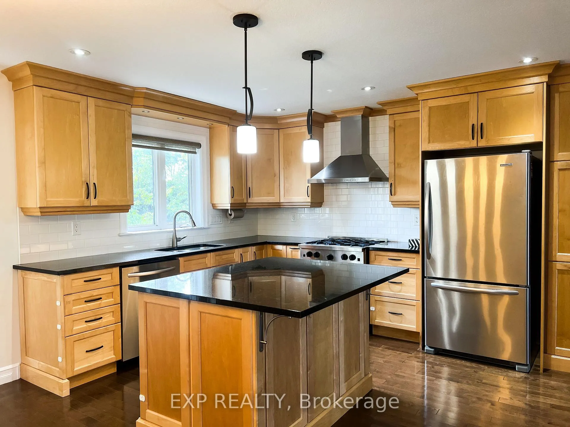 Photo 6 of 1132 Mcclure Crescent, Brockville — HOMEH