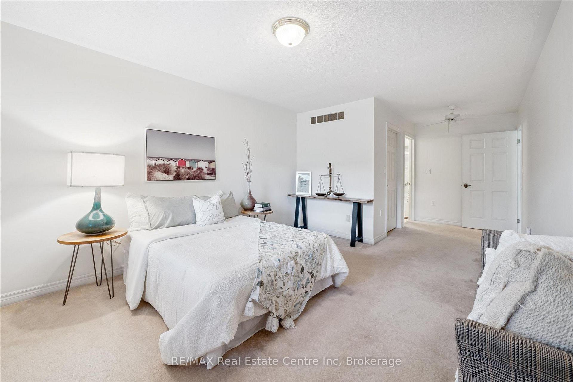 Photo 12 of 3 Gardenview Court, Guelph, Village By The Arboretum — HOMEH