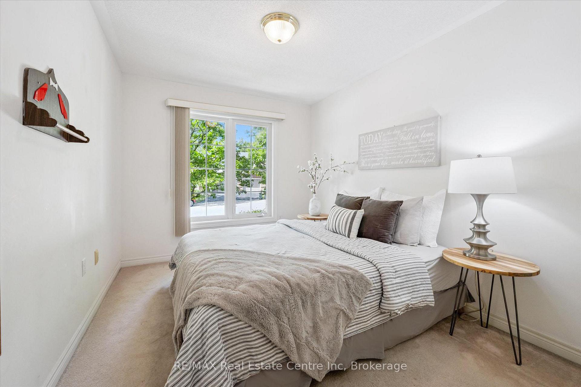 Photo 14 of 3 Gardenview Court, Guelph, Village By The Arboretum — HOMEH