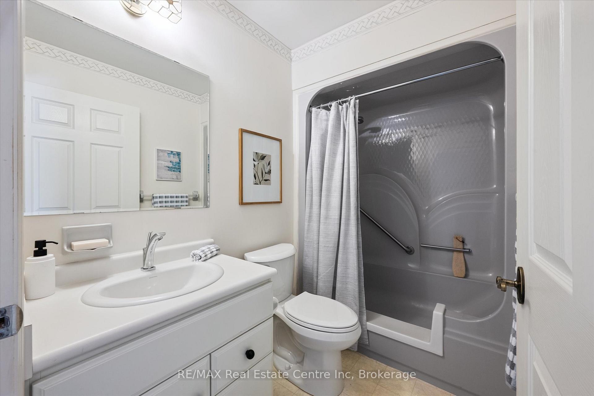Photo 15 of 3 Gardenview Court, Guelph, Village By The Arboretum — HOMEH