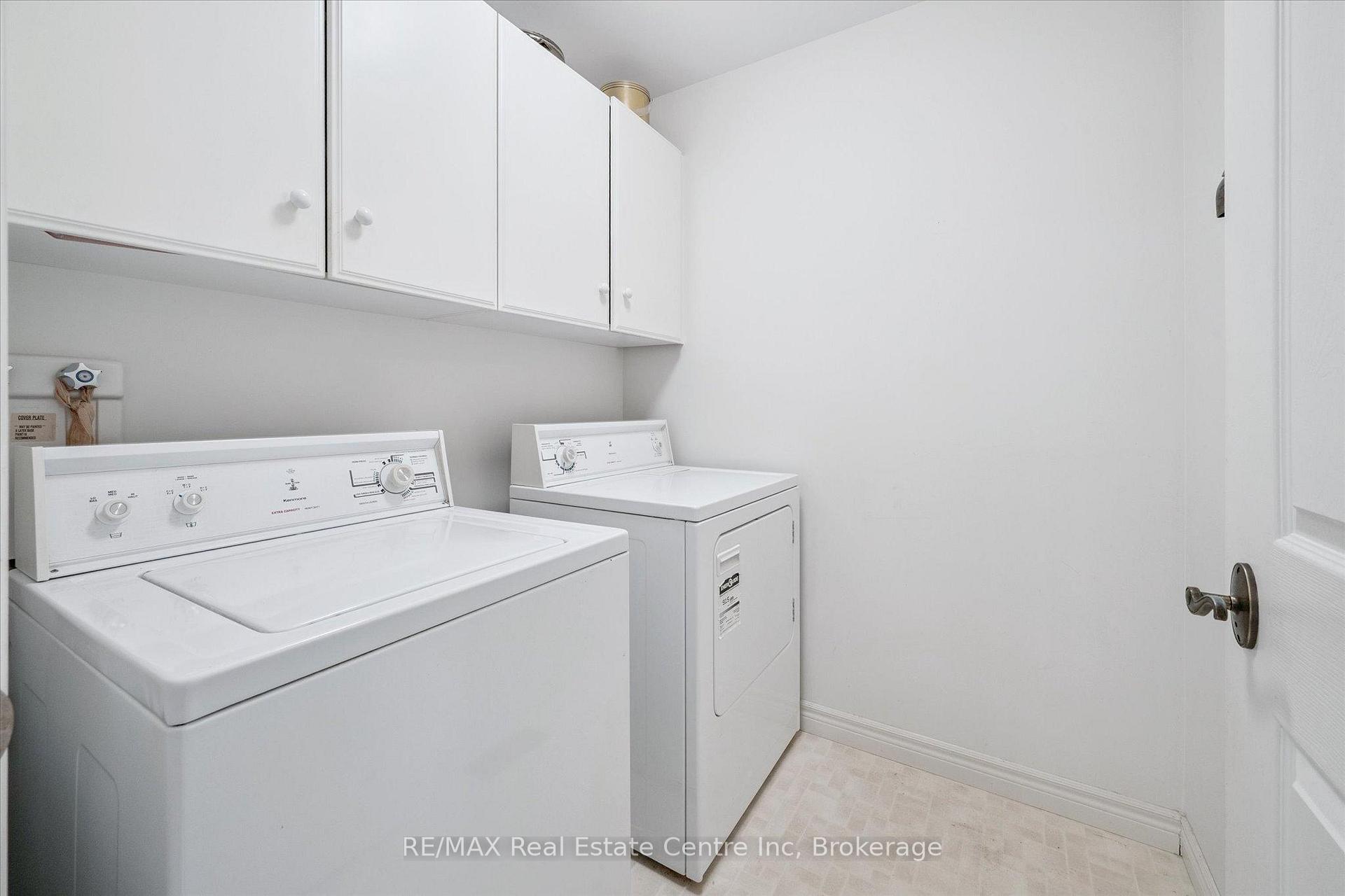 Photo 16 of 3 Gardenview Court, Guelph, Village By The Arboretum — HOMEH