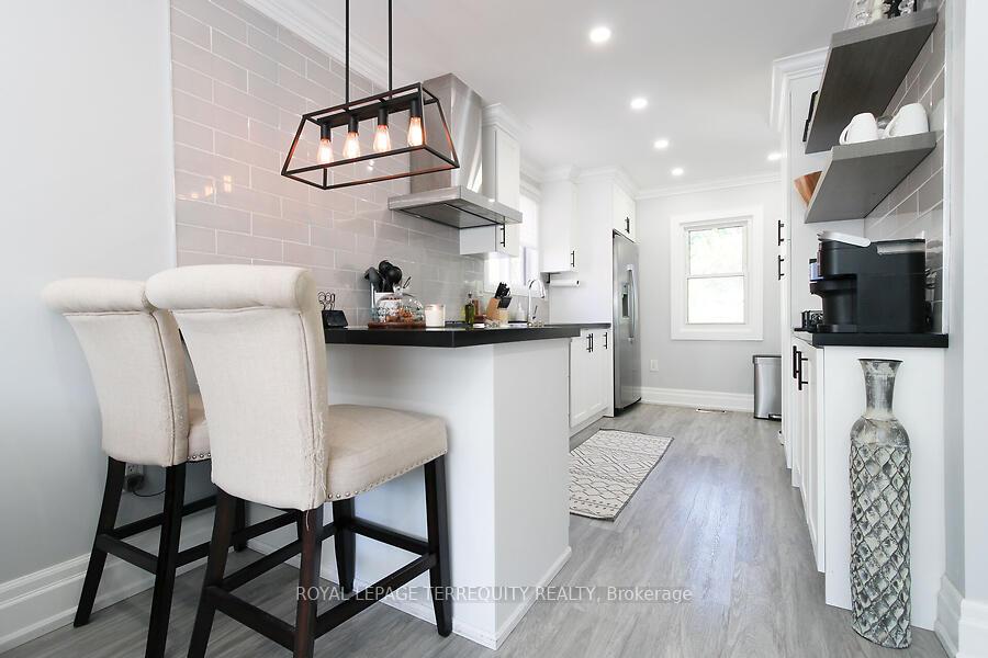 Photo 11 of 153 East 16th Street, Hamilton, Inch Park — HOMEH