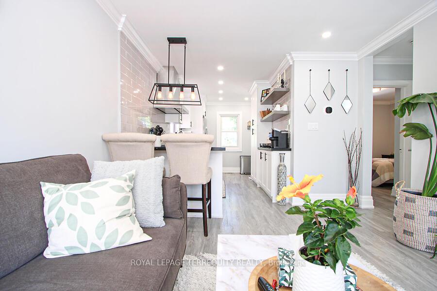 Photo 12 of 153 East 16th Street, Hamilton, Inch Park — HOMEH