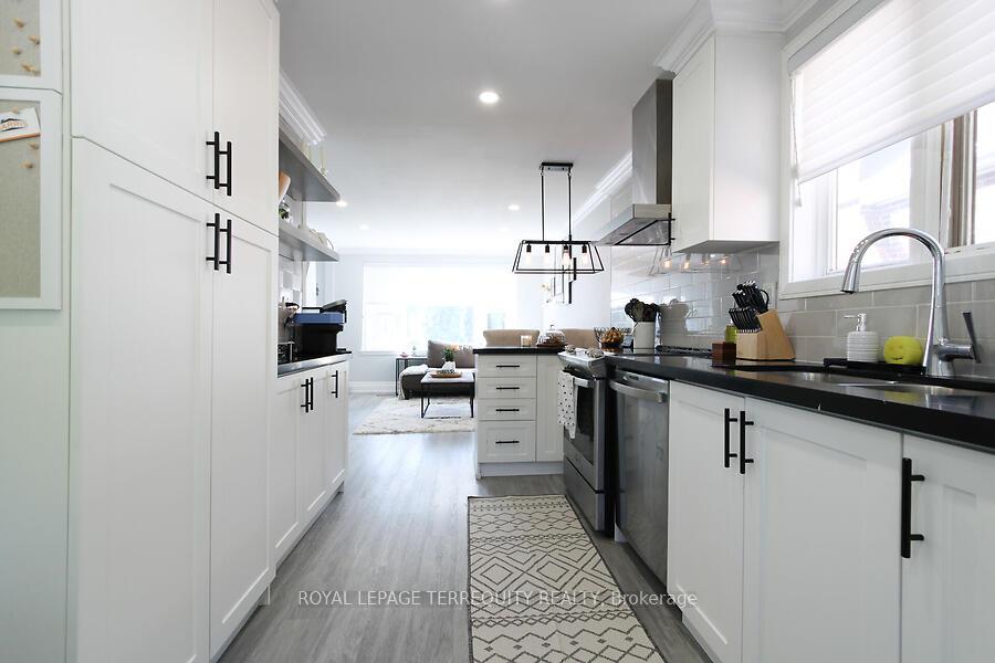 Photo 13 of 153 East 16th Street, Hamilton, Inch Park — HOMEH