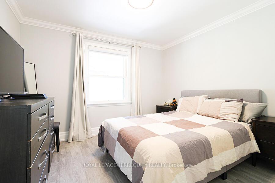 Photo 17 of 153 East 16th Street, Hamilton, Inch Park — HOMEH
