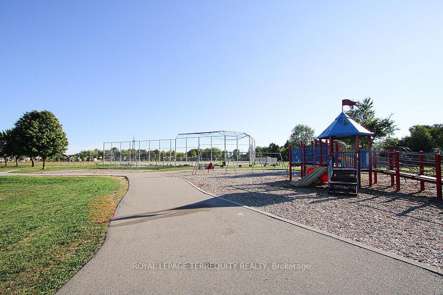 Photo 39 of 153 East 16th Street, Hamilton, Inch Park — HOMEH