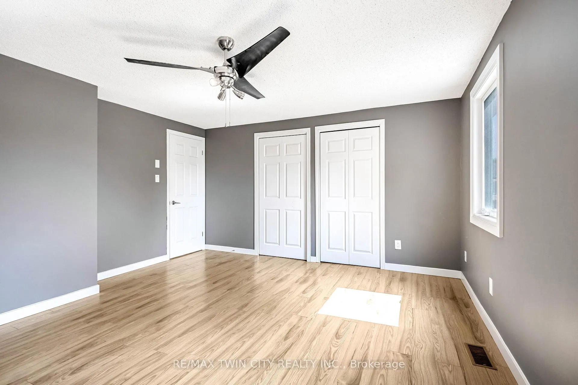 Photo 20 of 50 Walman Drive, Guelph, Kortright West — HOMEH