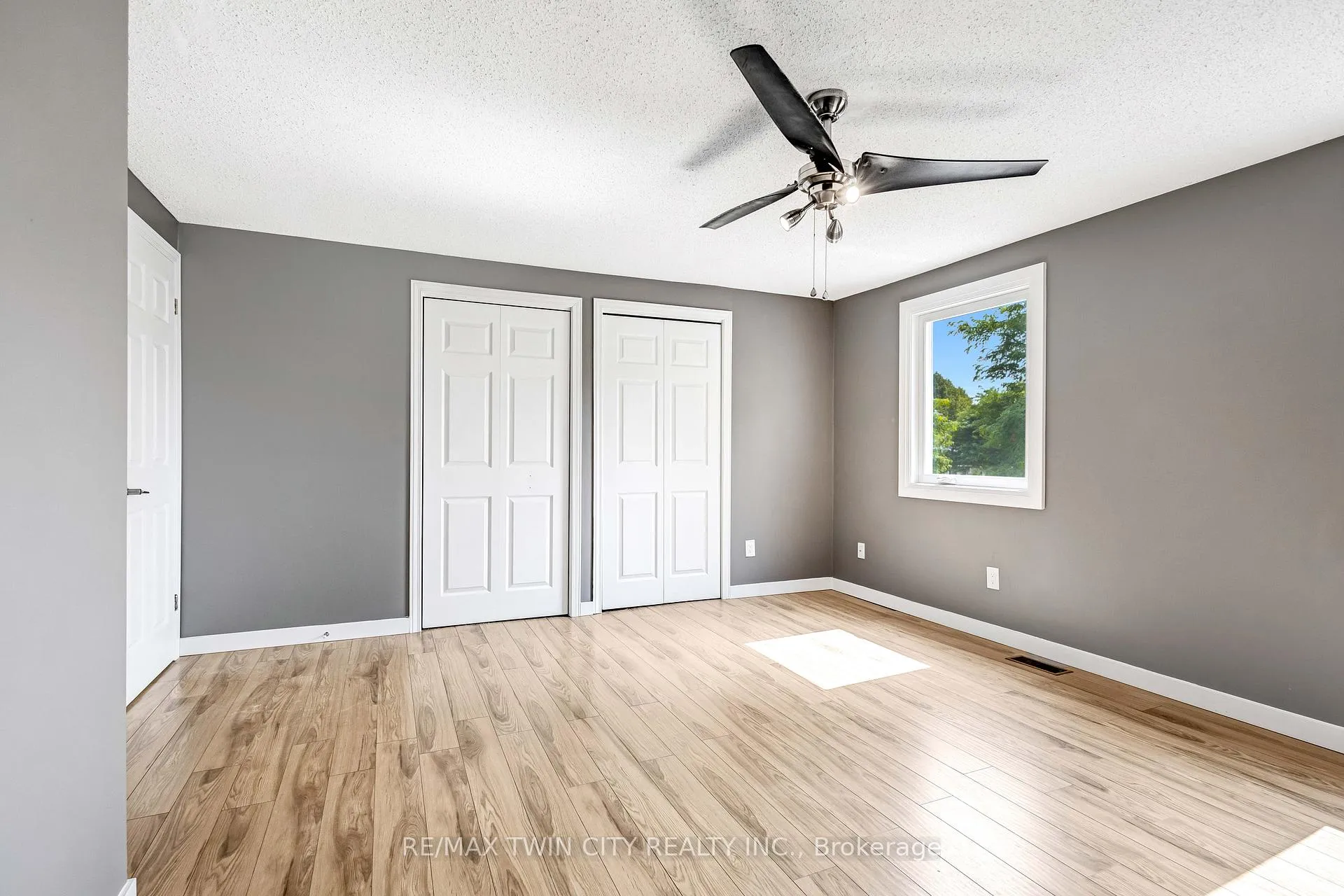 Photo 21 of 50 Walman Drive, Guelph, Kortright West — HOMEH