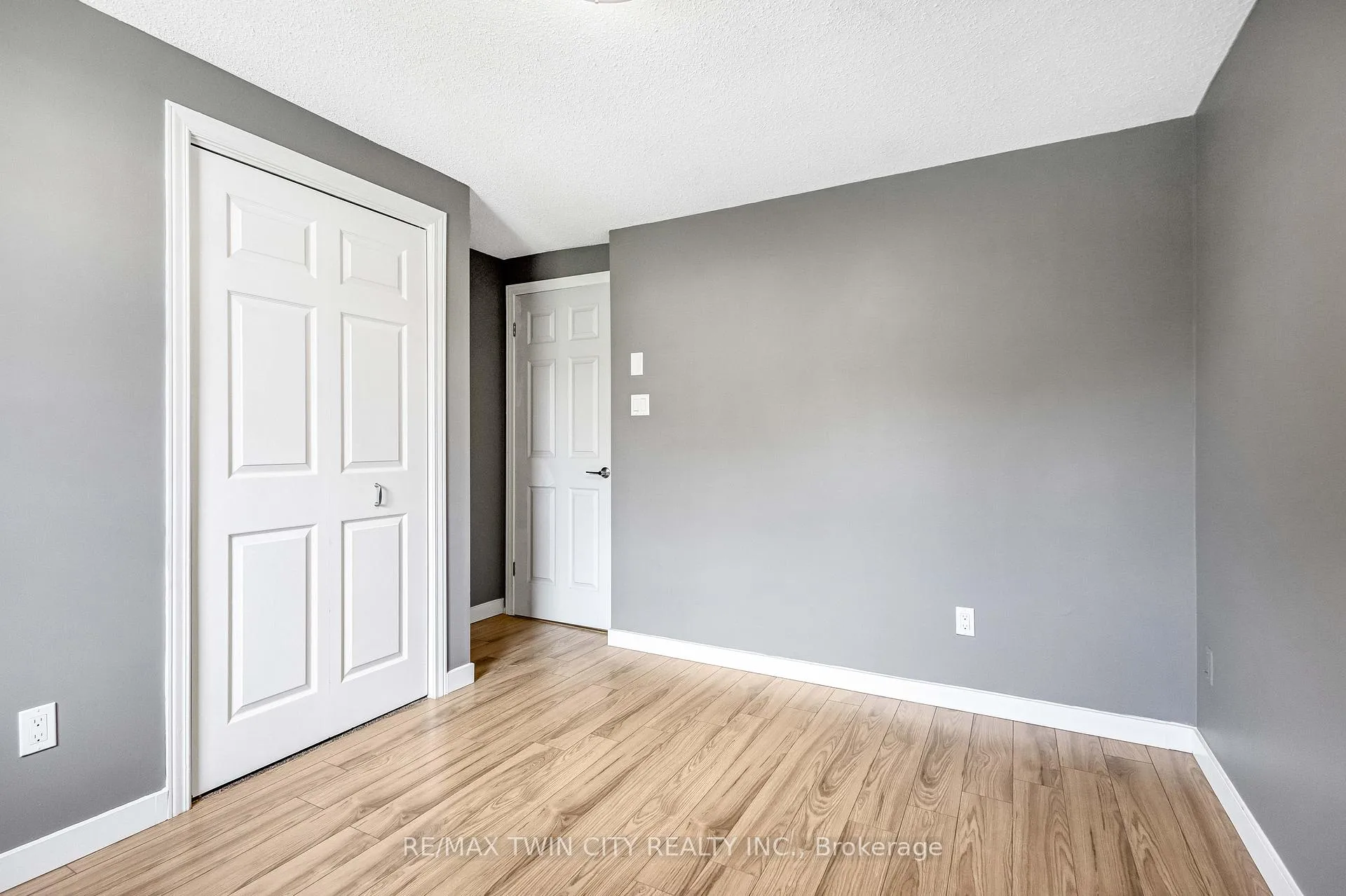 Photo 27 of 50 Walman Drive, Guelph, Kortright West — HOMEH