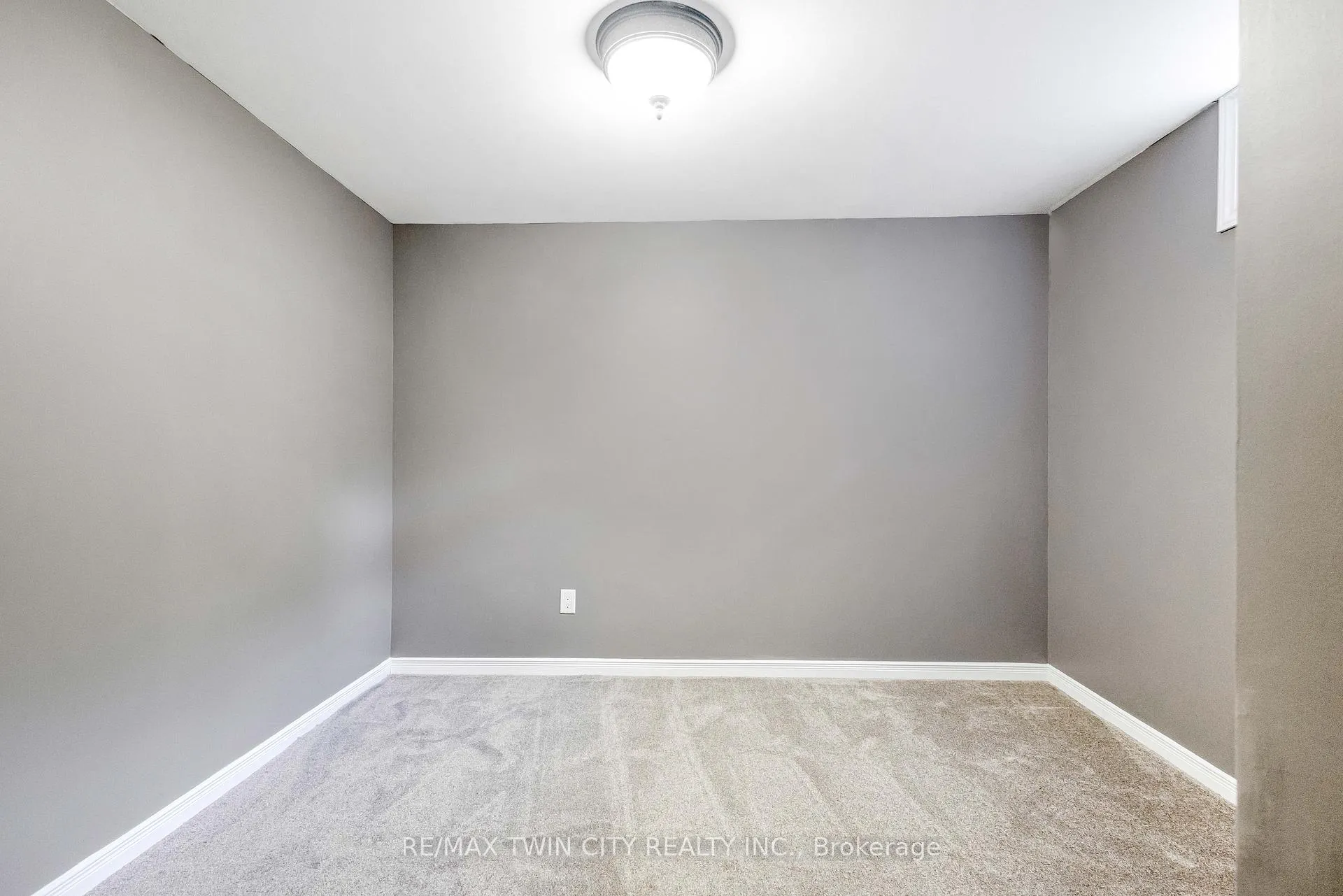Photo 32 of 50 Walman Drive, Guelph, Kortright West — HOMEH