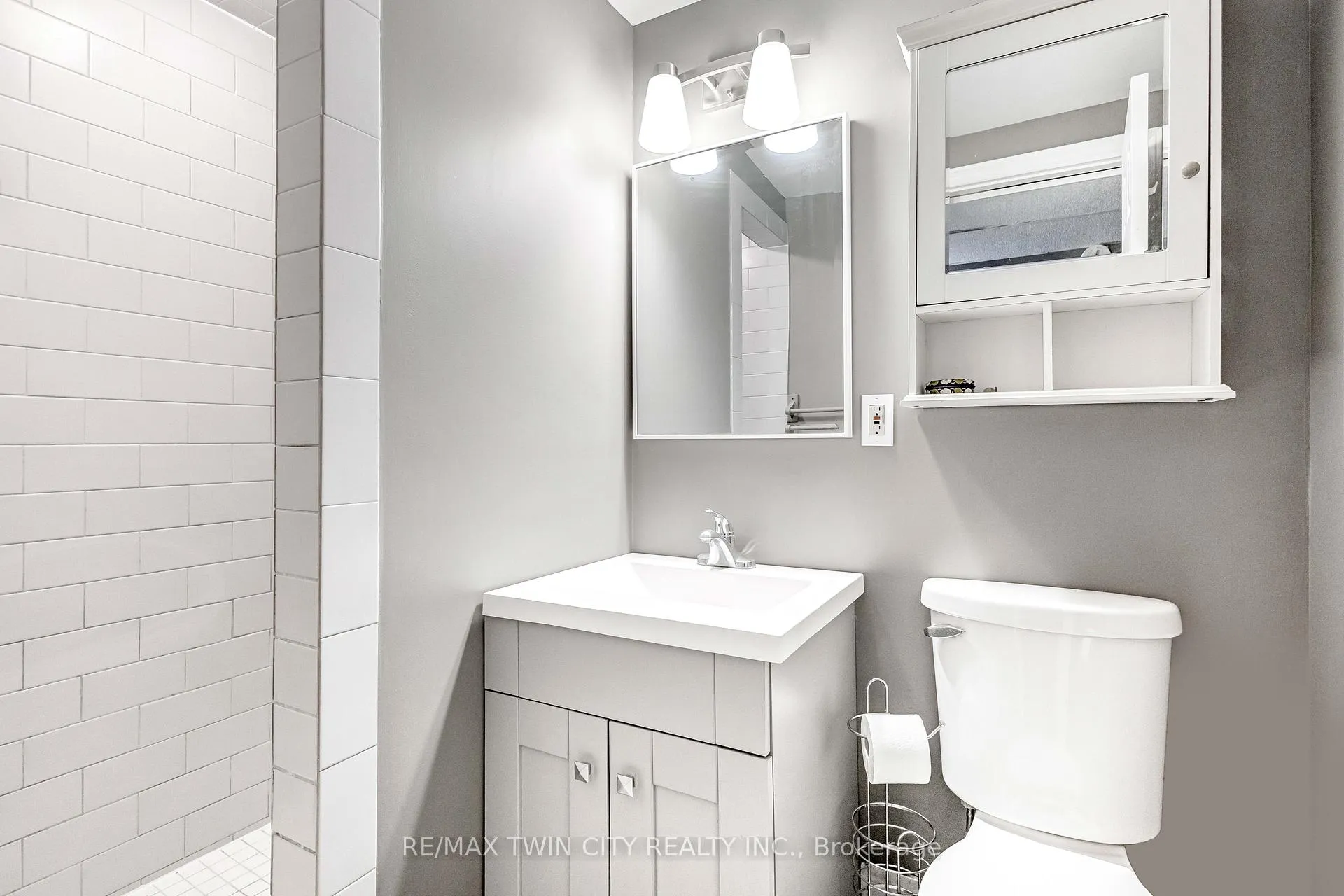Photo 35 of 50 Walman Drive, Guelph, Kortright West — HOMEH