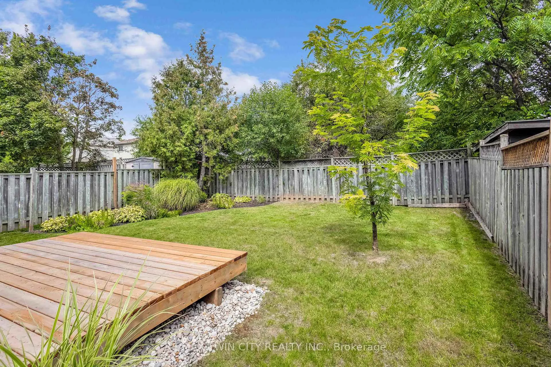 Photo 37 of 50 Walman Drive, Guelph, Kortright West — HOMEH