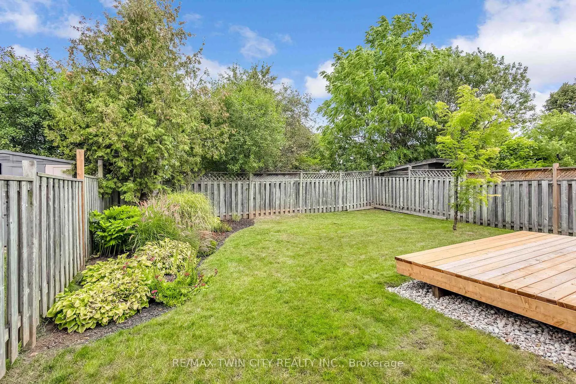 Photo 38 of 50 Walman Drive, Guelph, Kortright West — HOMEH