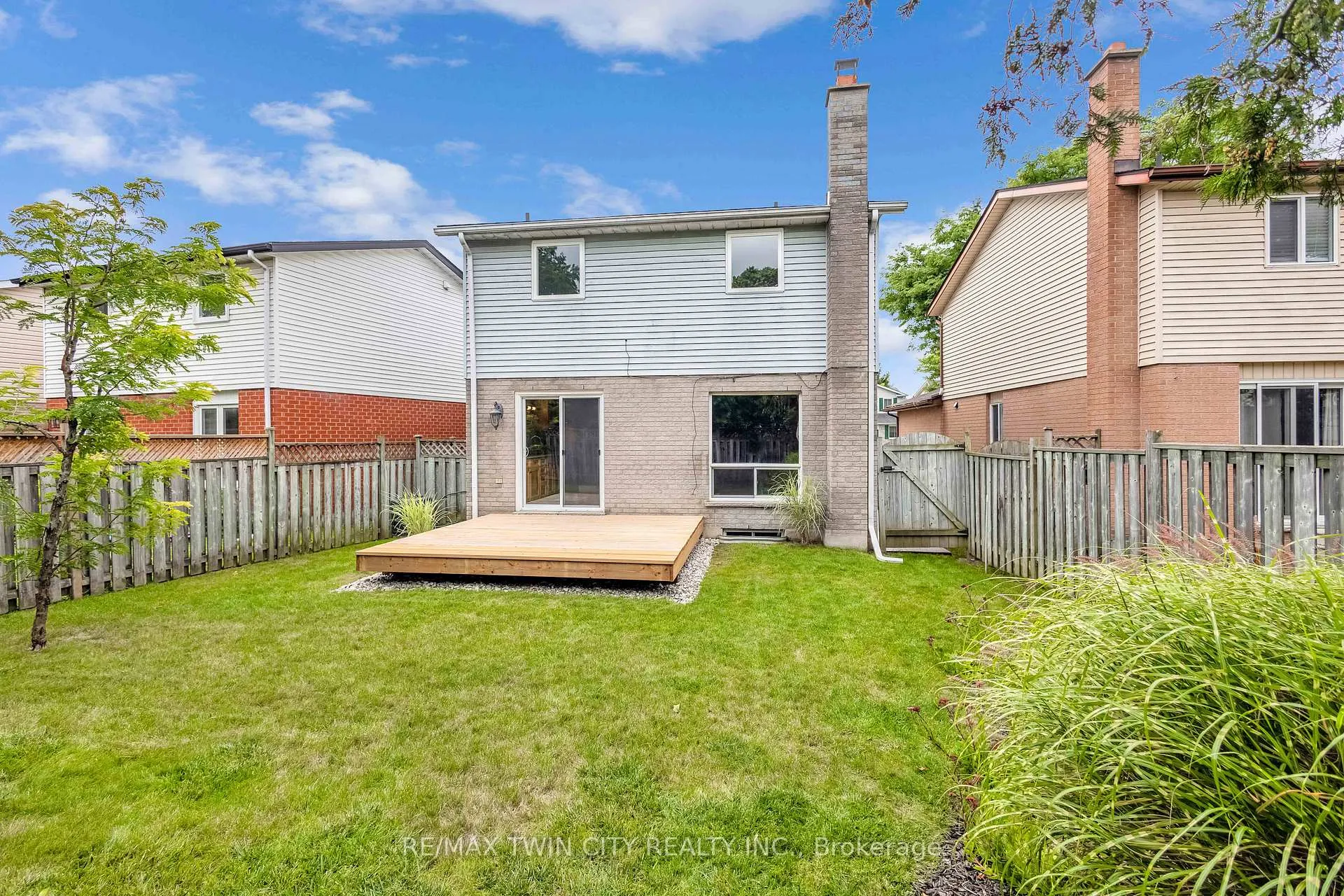 Photo 39 of 50 Walman Drive, Guelph, Kortright West — HOMEH