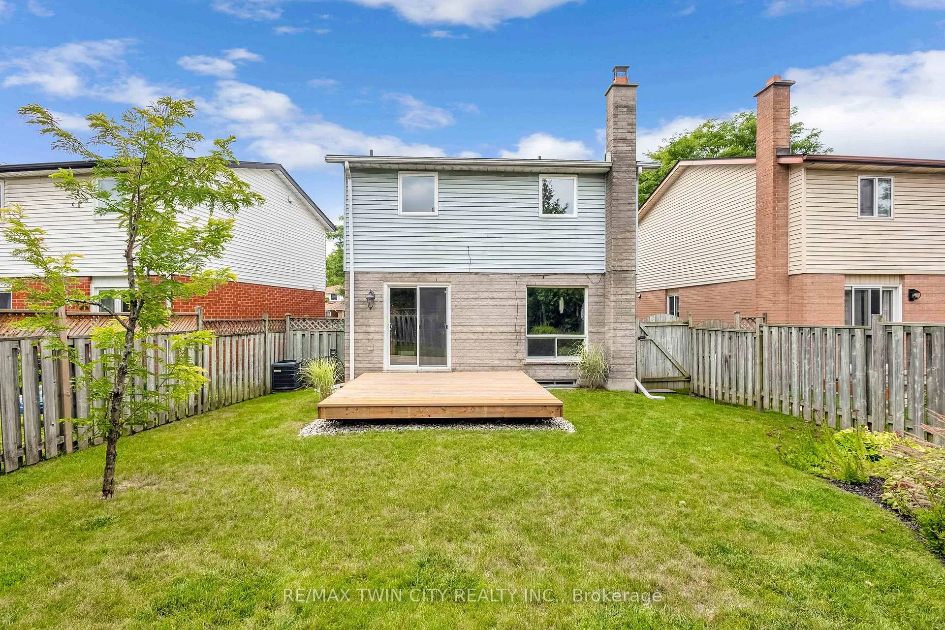 Photo 40 of 50 Walman Drive, Guelph, Kortright West — HOMEH