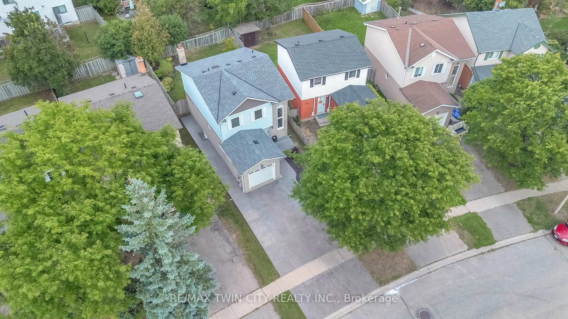 Photo 43 of 50 Walman Drive, Guelph, Kortright West — HOMEH