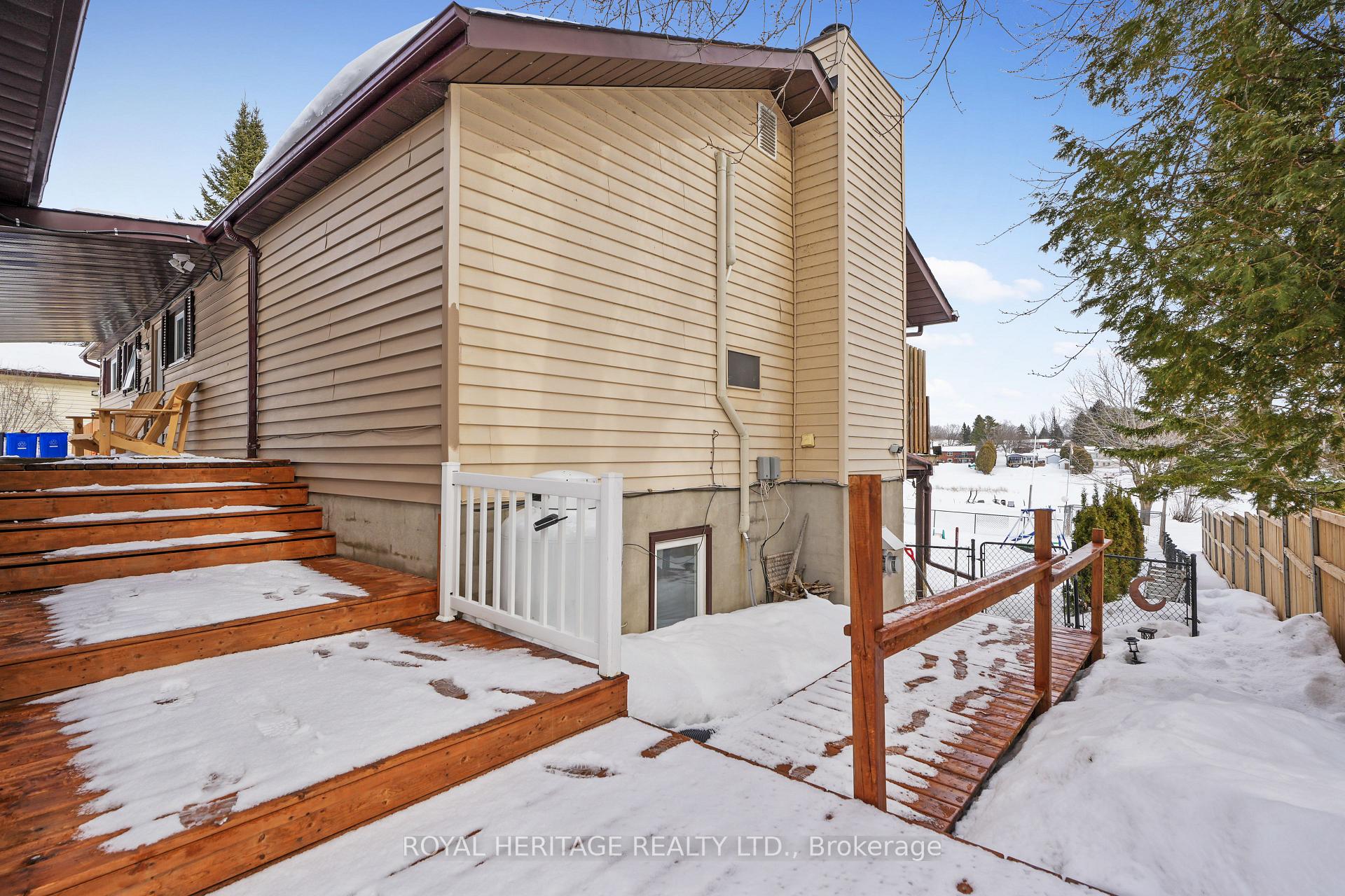 Photo 6 of 16 Bayview Drive, Kawartha Lakes, Emily — HOMEH