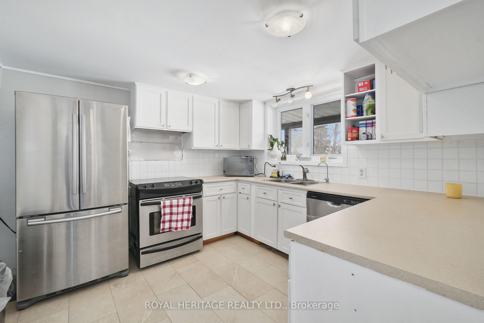 Photo 13 of 16 Bayview Drive, Kawartha Lakes, Emily — HOMEH