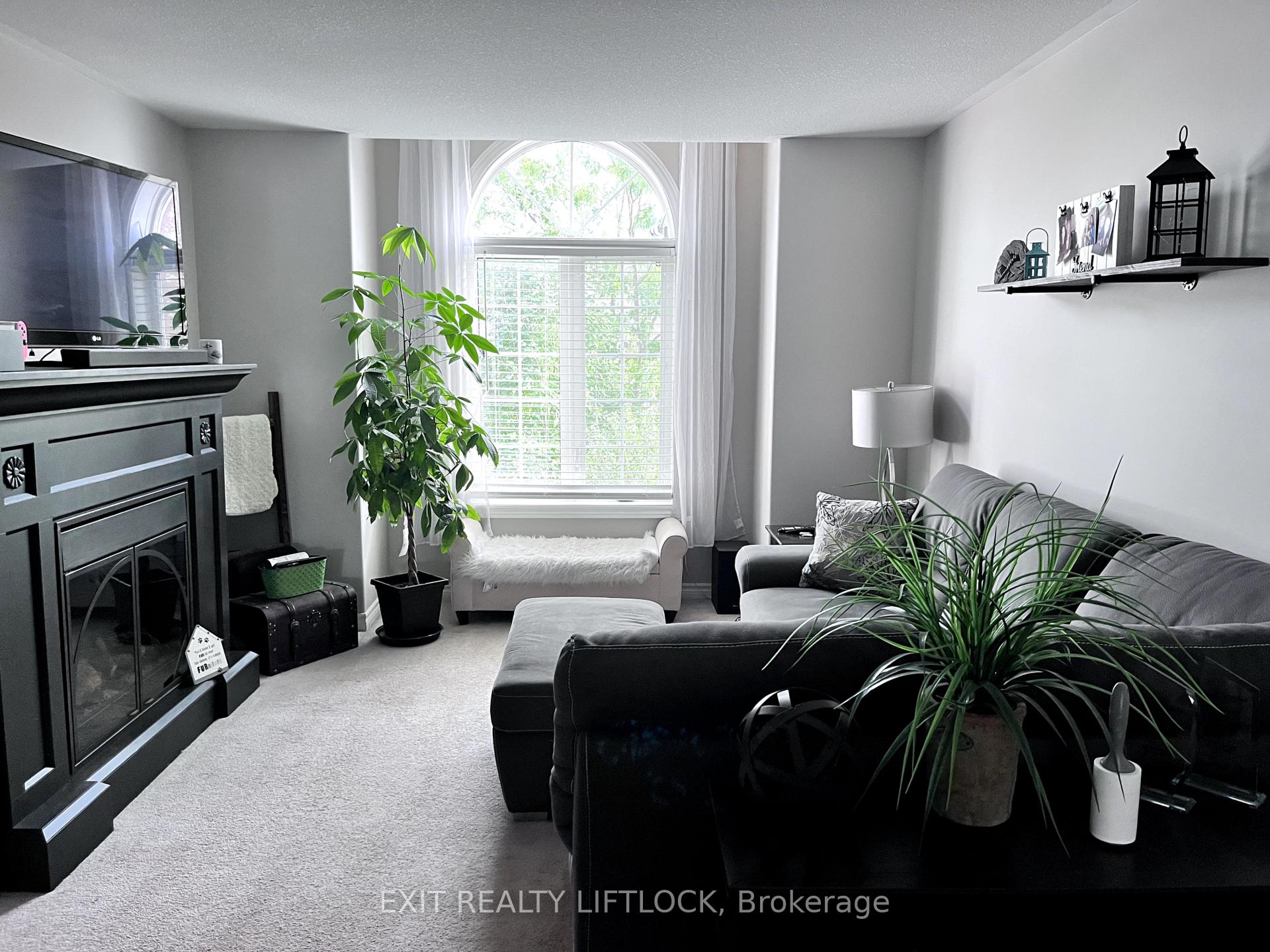 Photo 2 of 741 Trailview Drive, Peterborough, Ashburnham Ward 4 — HOMEH