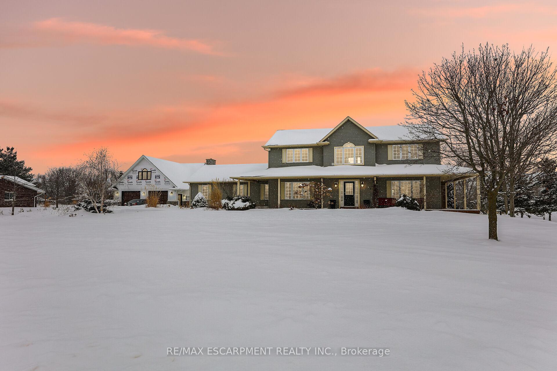 Photo 1 of 2883 South Grimsby 7 Road, Grimsby, Grimsby Escarpment — HOMEH