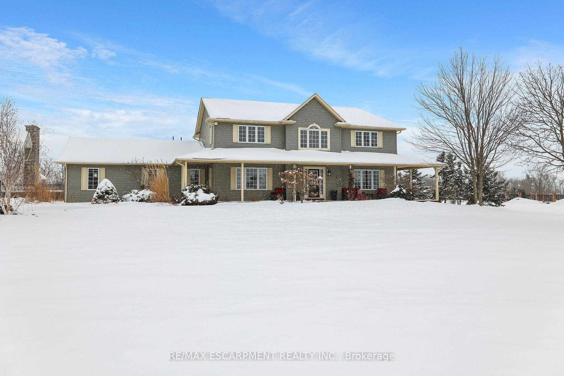 Photo 2 of 2883 South Grimsby 7 Road, Grimsby, Grimsby Escarpment — HOMEH