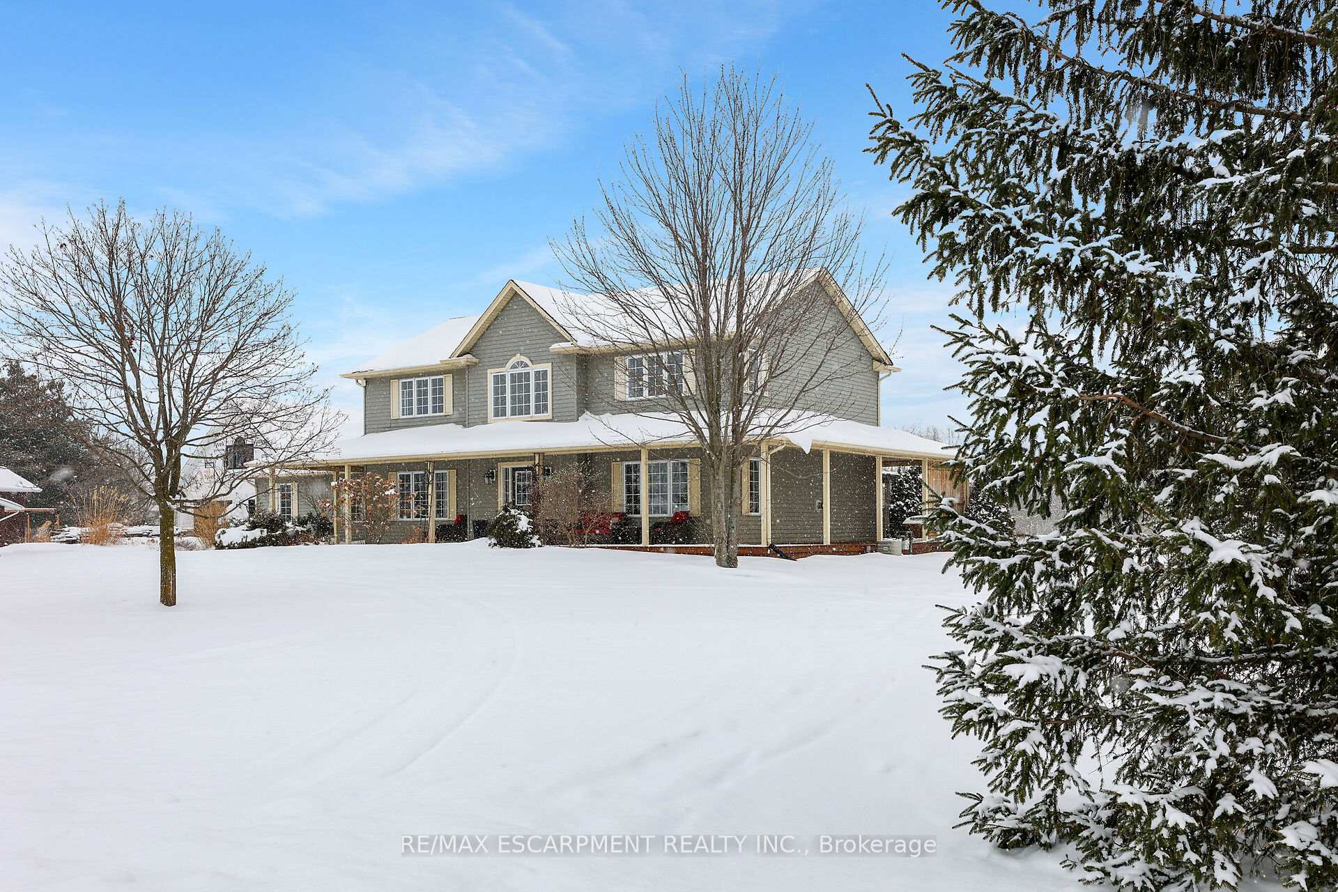 Photo 4 of 2883 South Grimsby 7 Road, Grimsby, Grimsby Escarpment — HOMEH