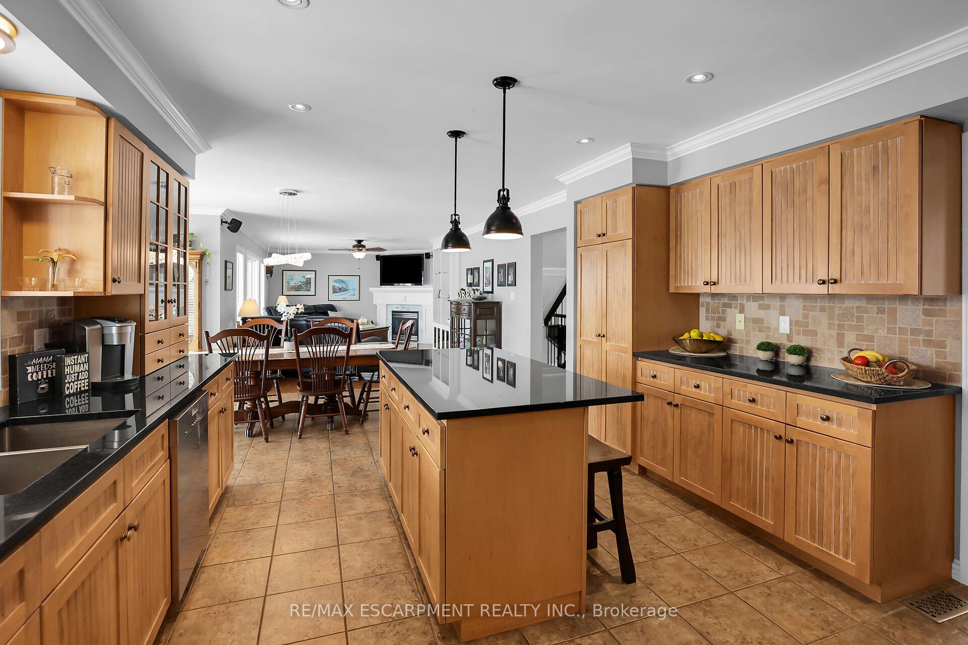 Photo 19 of 2883 South Grimsby 7 Road, Grimsby, Grimsby Escarpment — HOMEH