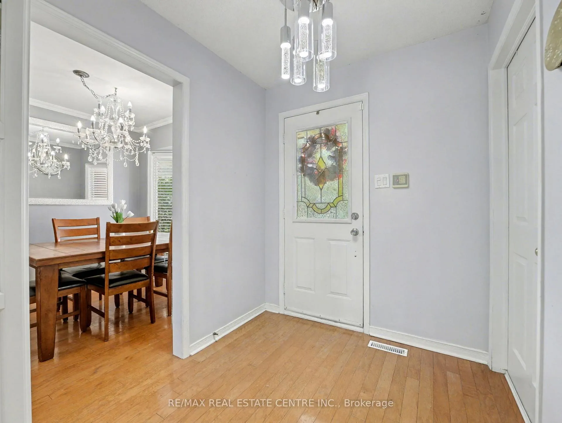 Photo 5 of 635 Rexford Drive, Hamilton, Randall — HOMEH
