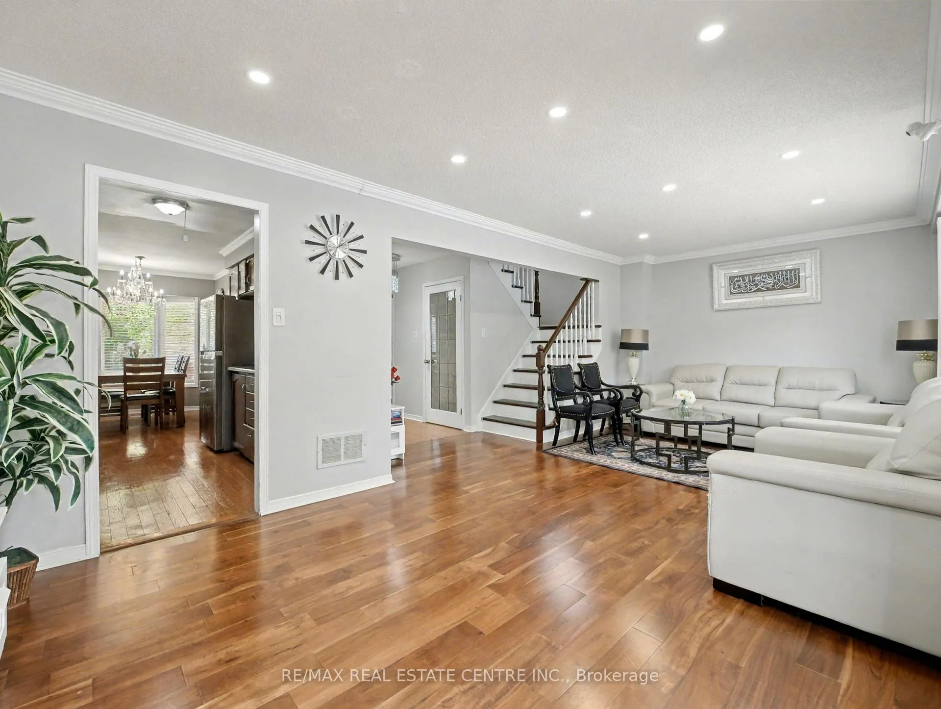 Photo 8 of 635 Rexford Drive, Hamilton, Randall — HOMEH