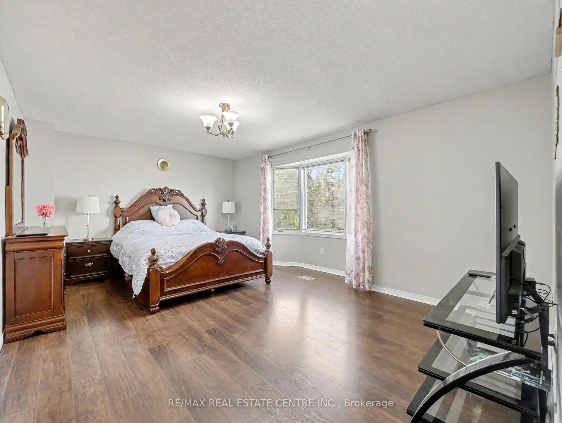 Photo 23 of 635 Rexford Drive, Hamilton, Randall — HOMEH