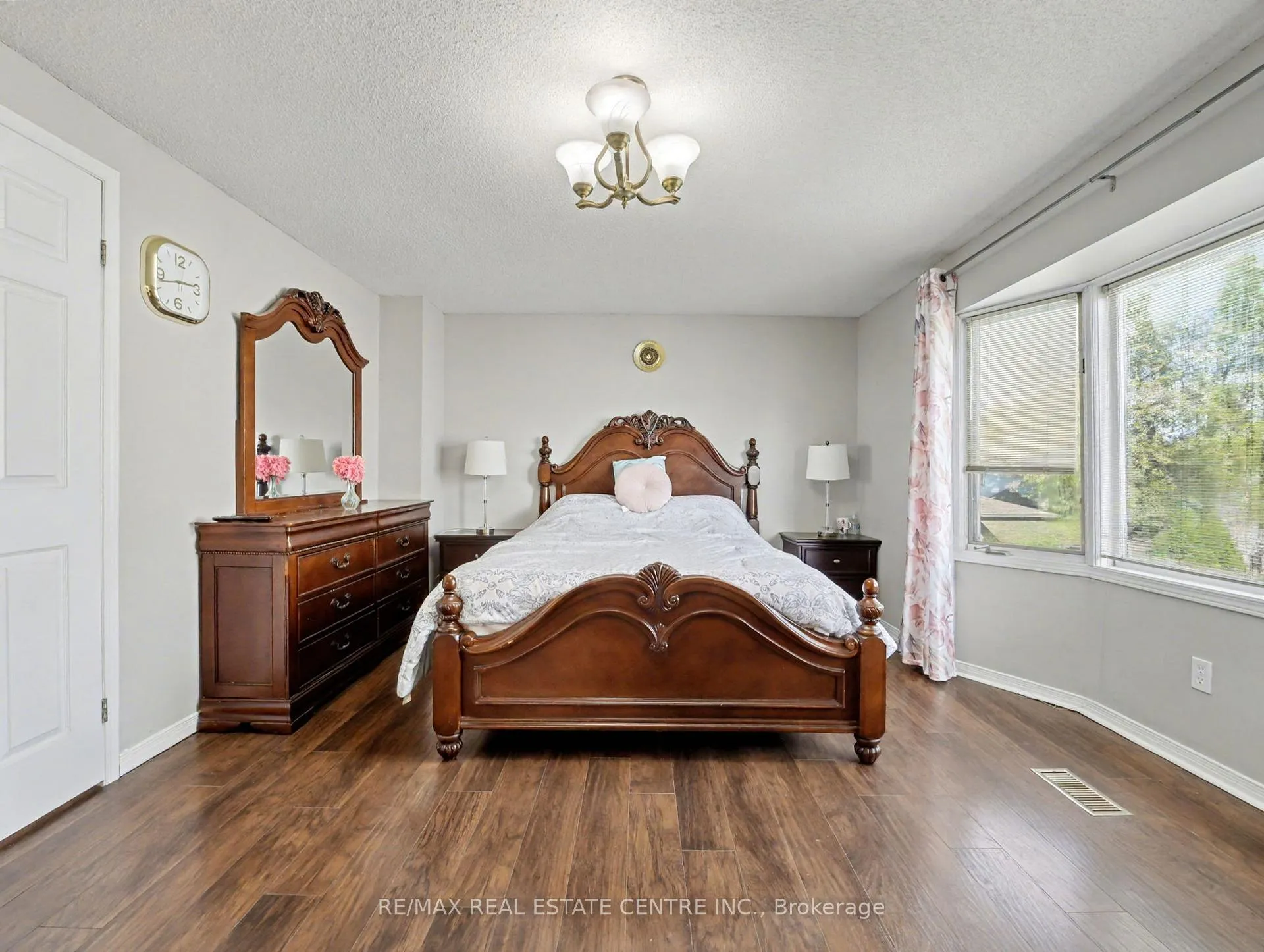 Photo 25 of 635 Rexford Drive, Hamilton, Randall — HOMEH