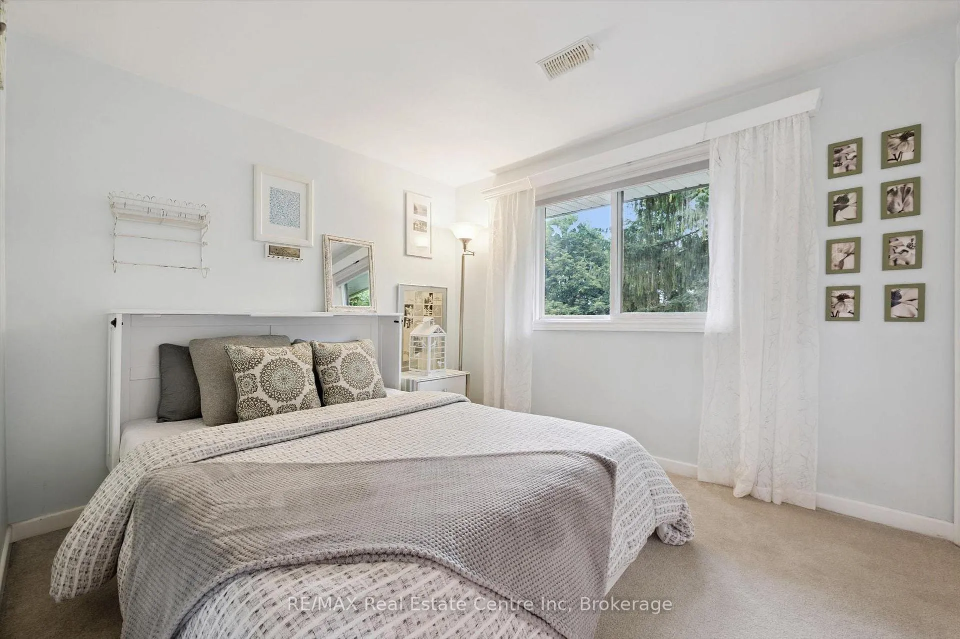 Photo 18 of 4 Berkley Place, Guelph, Riverside Park — HOMEH