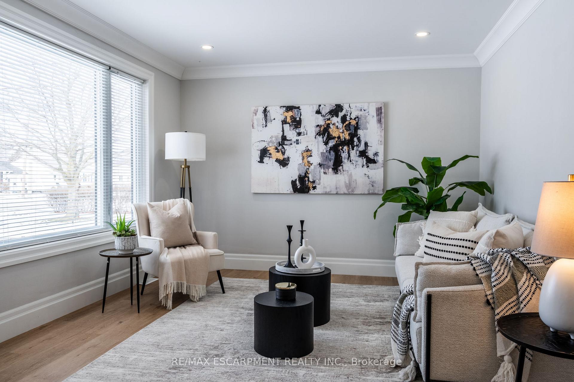 Photo 6 of 14 Lakeview Avenue, Grimsby, Grimsby Beach — HOMEH