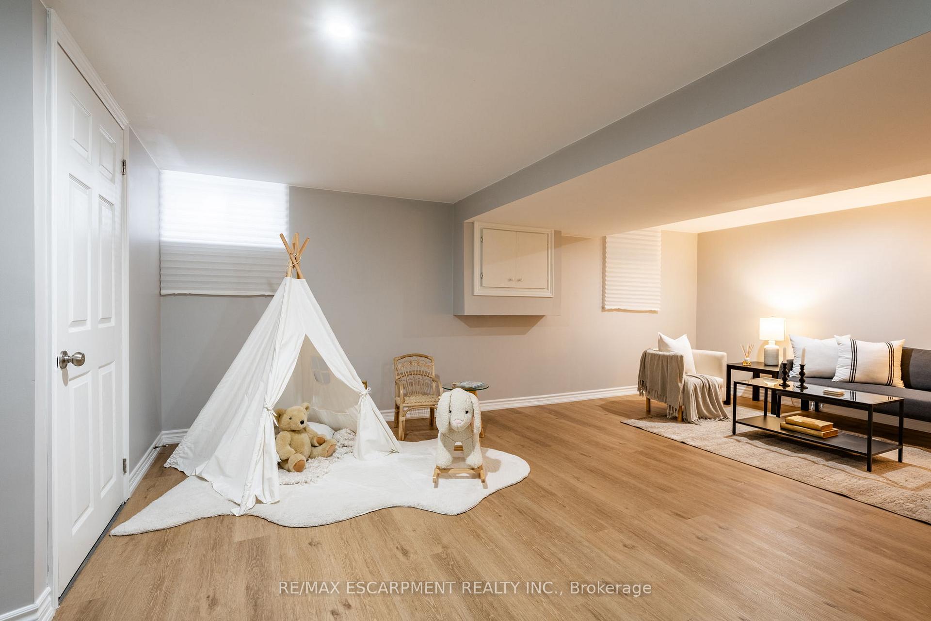 Photo 22 of 14 Lakeview Avenue, Grimsby, Grimsby Beach — HOMEH