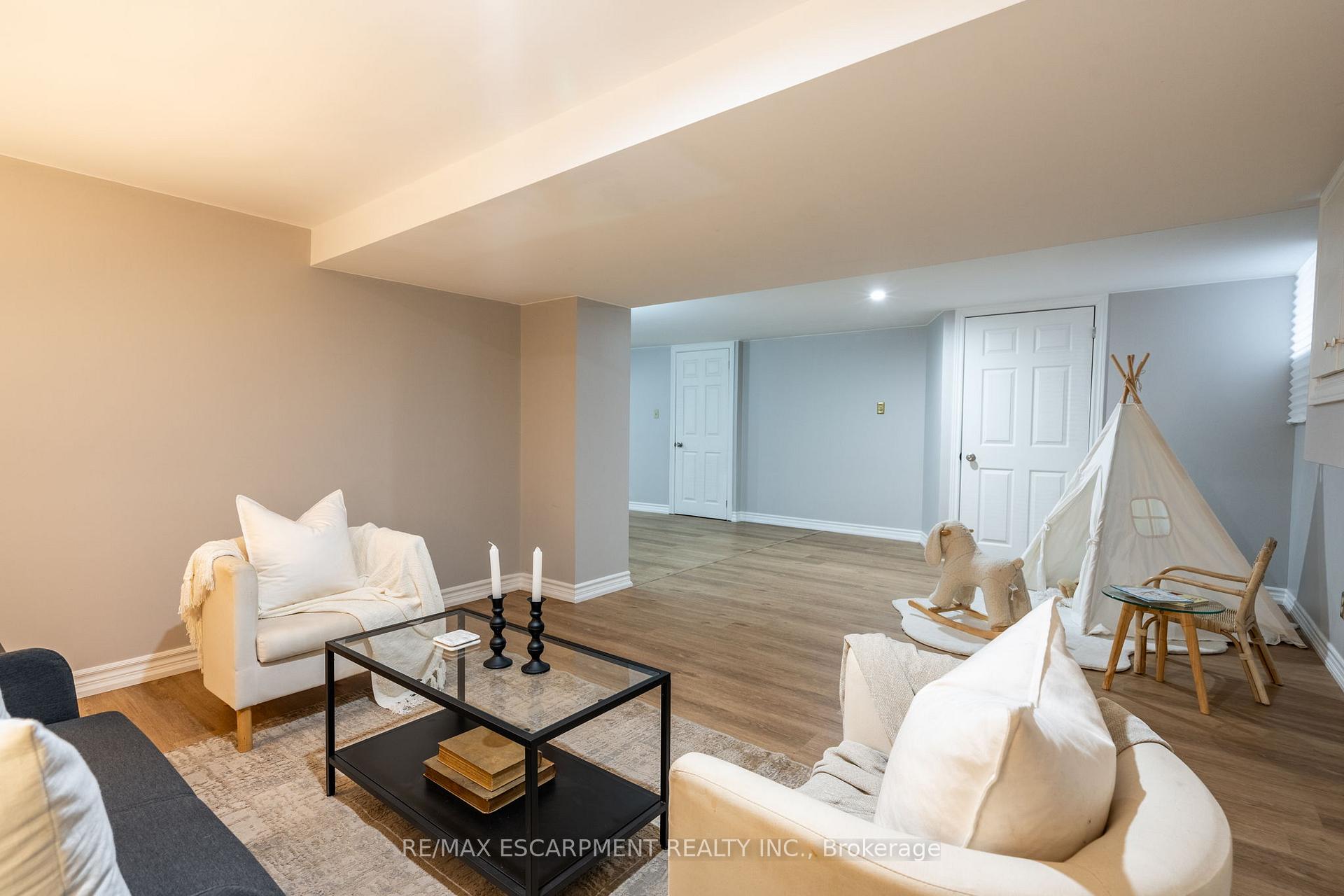 Photo 24 of 14 Lakeview Avenue, Grimsby, Grimsby Beach — HOMEH