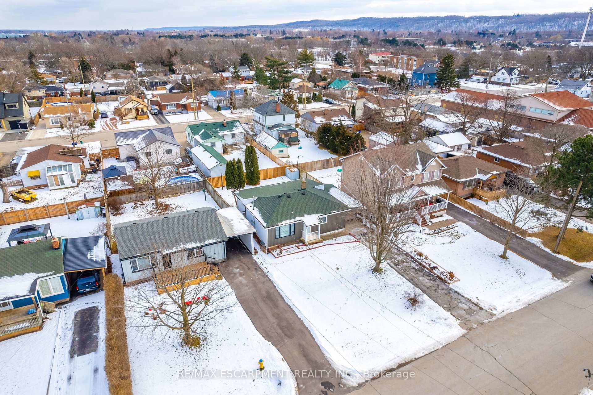 Photo 32 of 14 Lakeview Avenue, Grimsby, Grimsby Beach — HOMEH