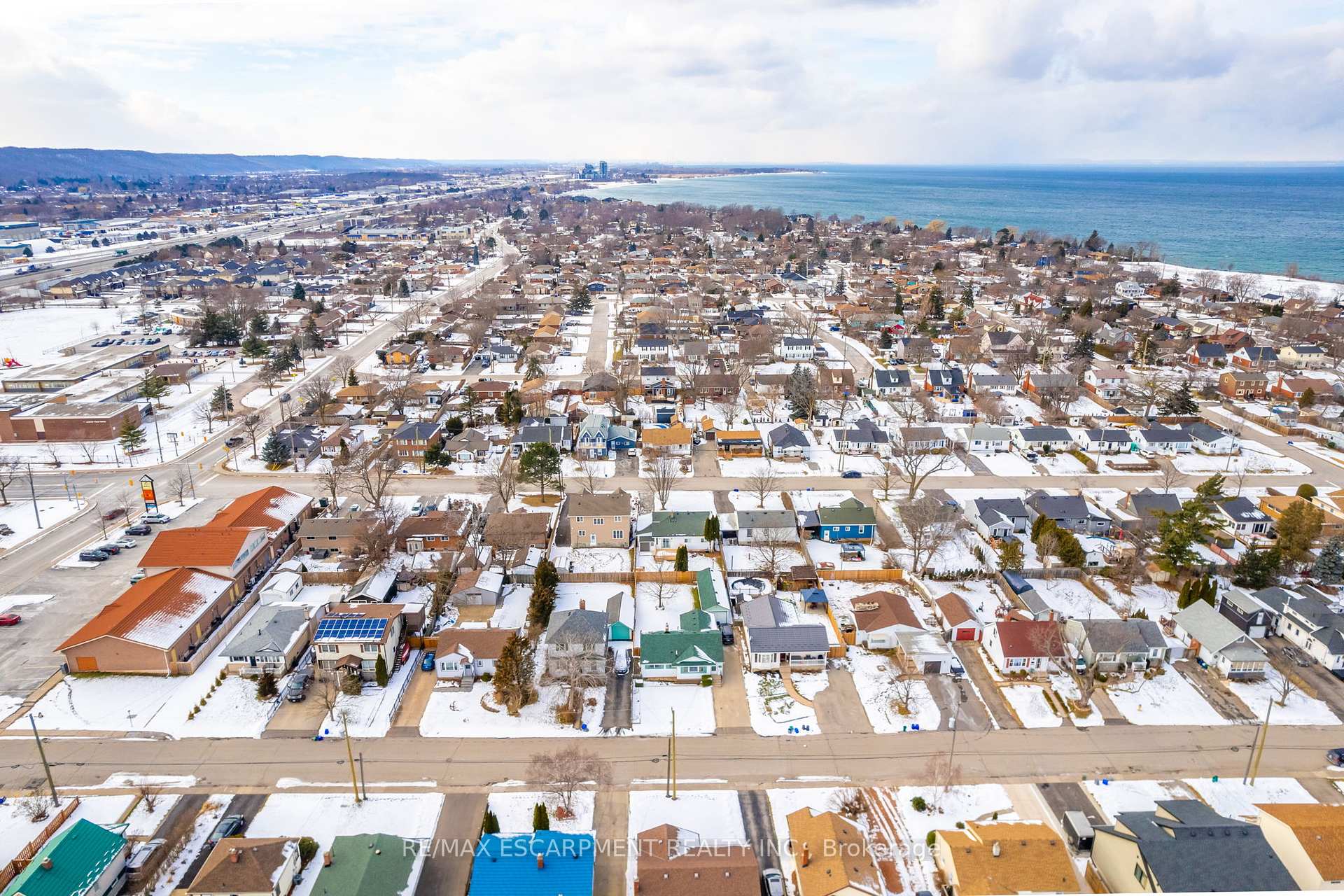 Photo 37 of 14 Lakeview Avenue, Grimsby, Grimsby Beach — HOMEH