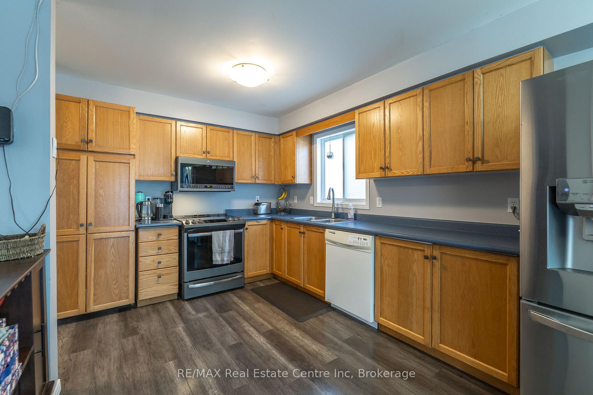 Photo 9 of 30 O'connor Lane, Guelph, Grange Road — HOMEH