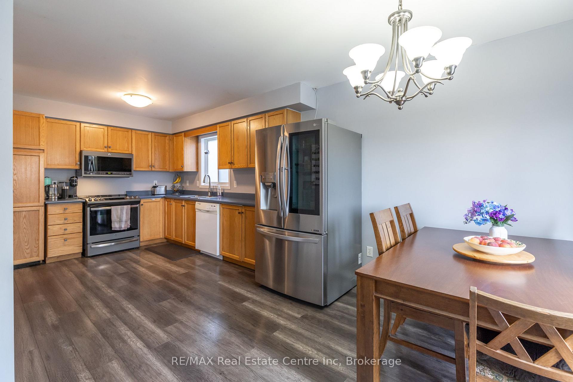 Photo 11 of 30 O'connor Lane, Guelph, Grange Road — HOMEH