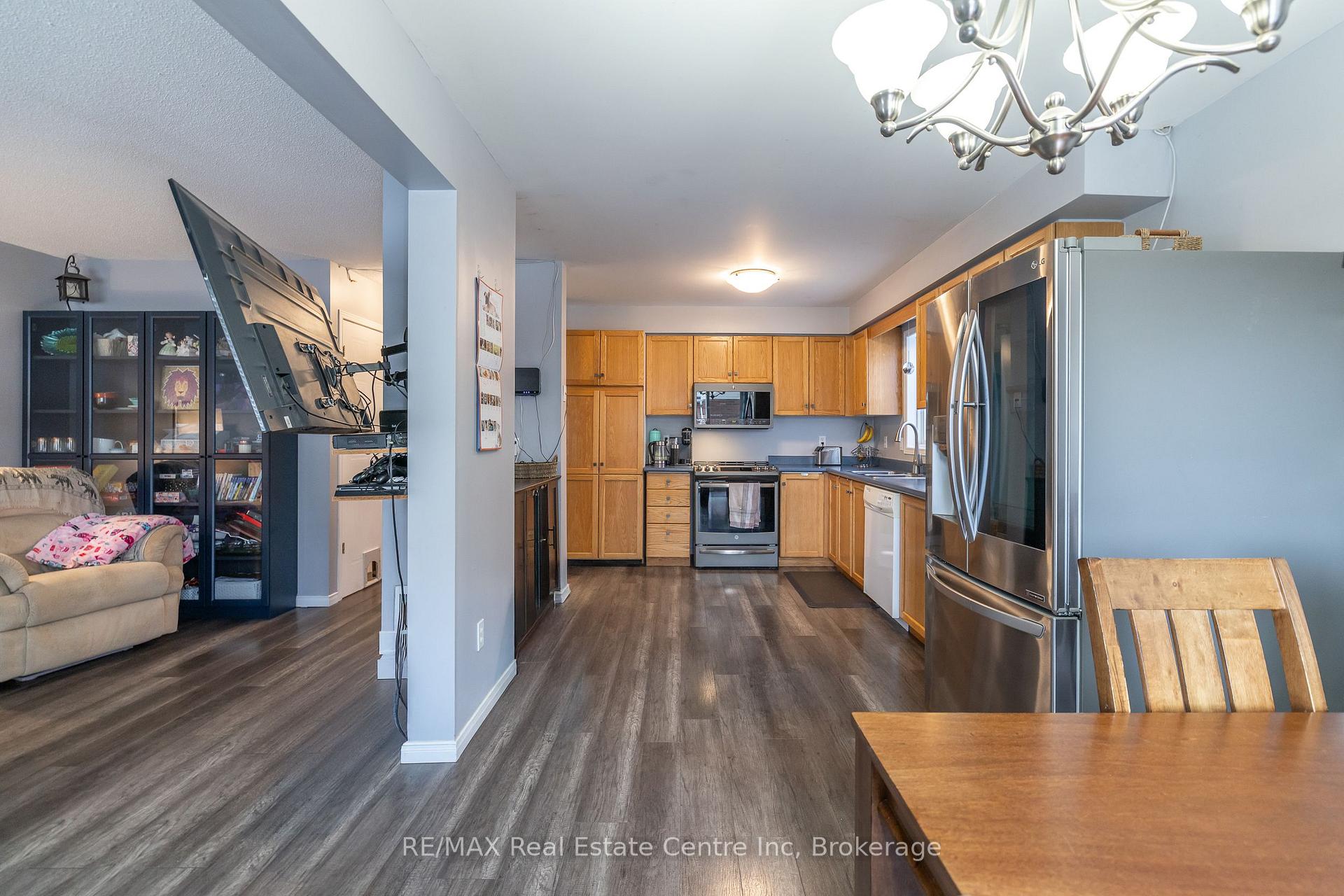 Photo 13 of 30 O'connor Lane, Guelph, Grange Road — HOMEH