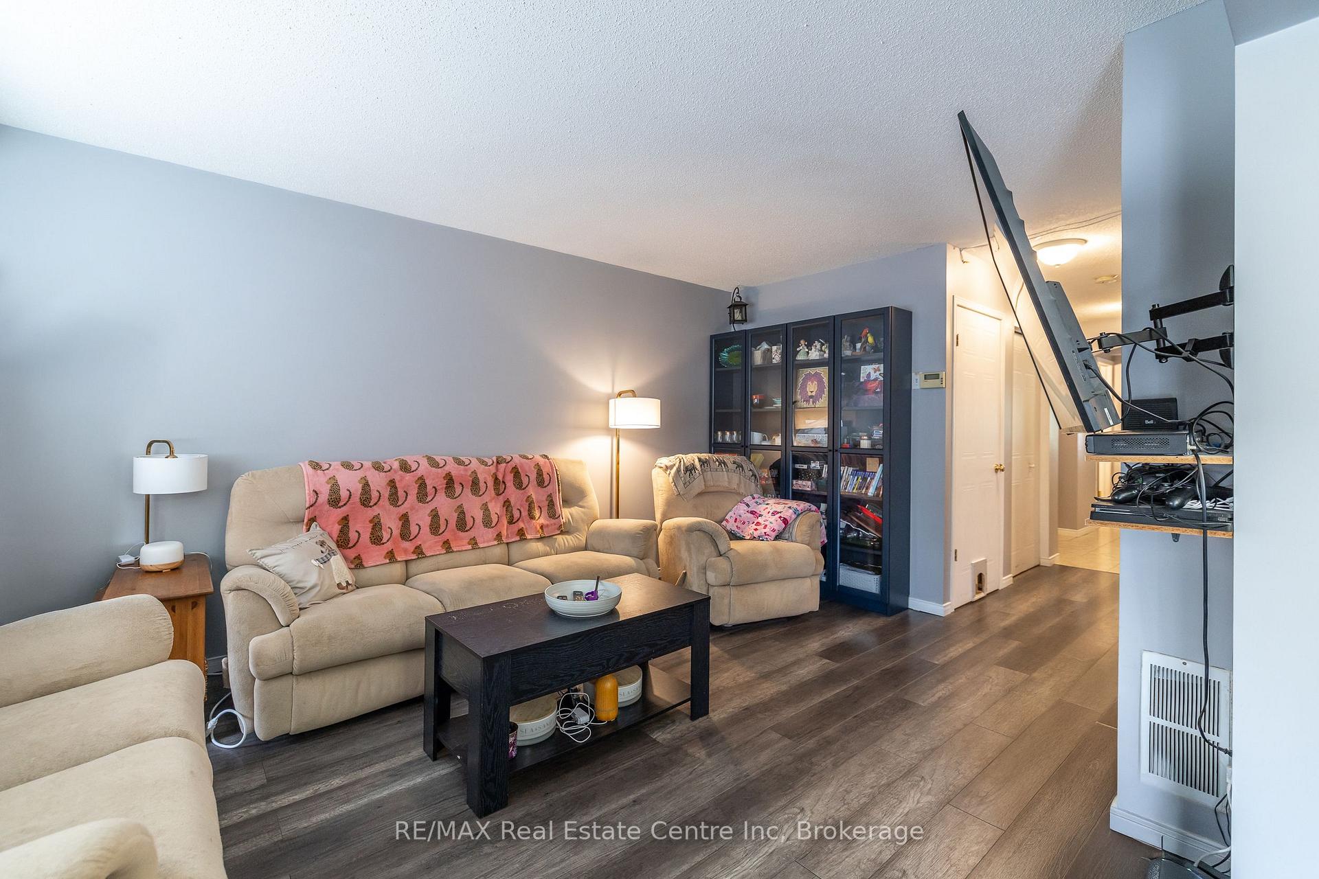 Photo 14 of 30 O'connor Lane, Guelph, Grange Road — HOMEH