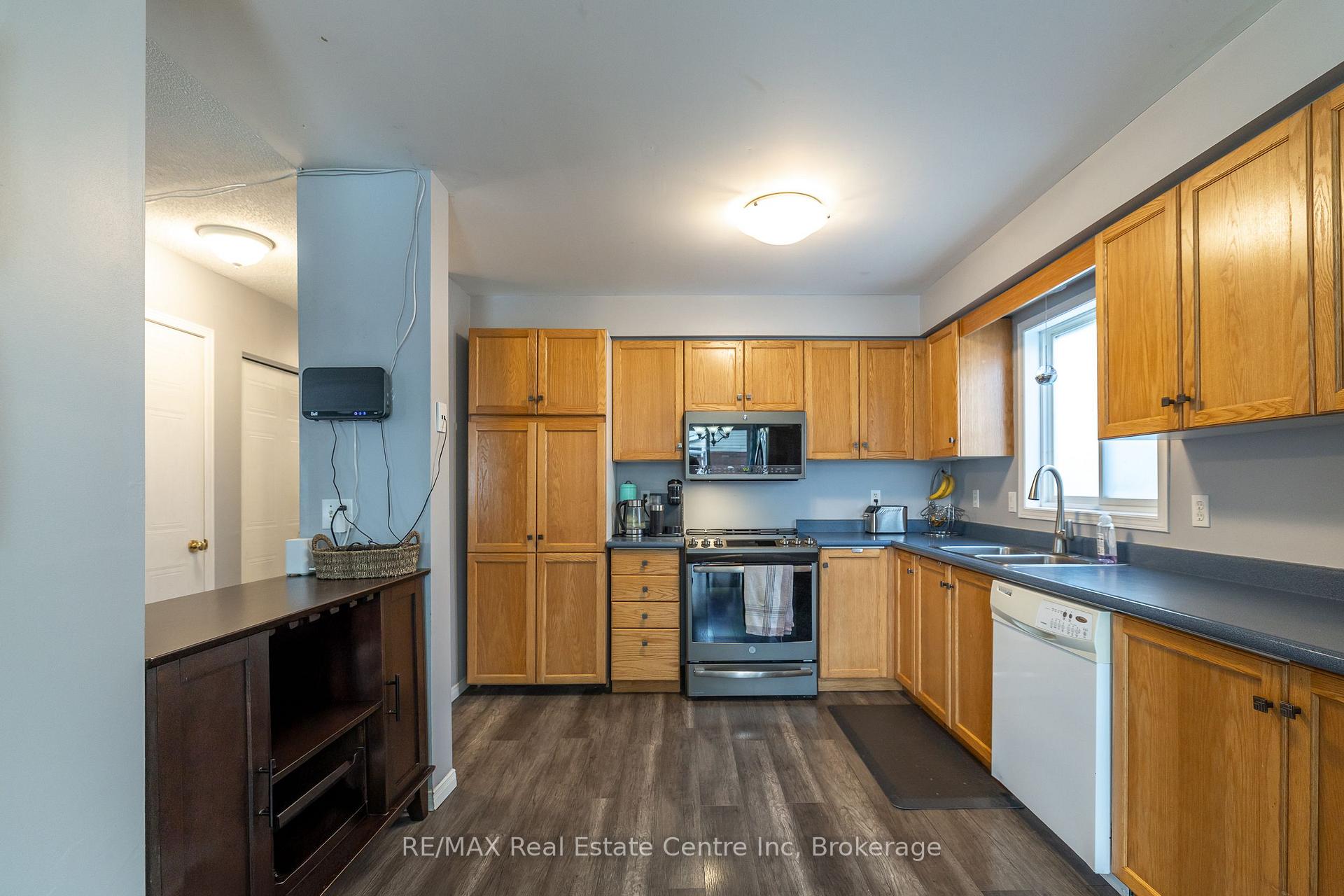 Photo 17 of 30 O'connor Lane, Guelph, Grange Road — HOMEH