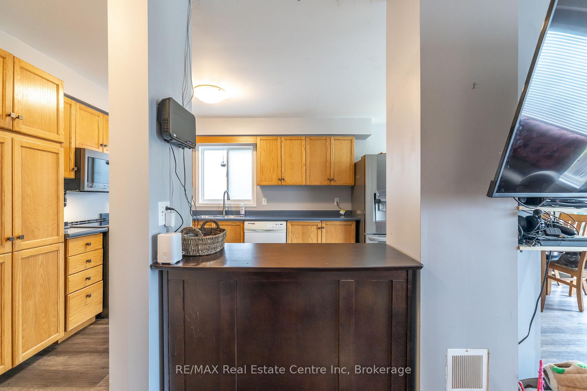 Photo 22 of 30 O'connor Lane, Guelph, Grange Road — HOMEH